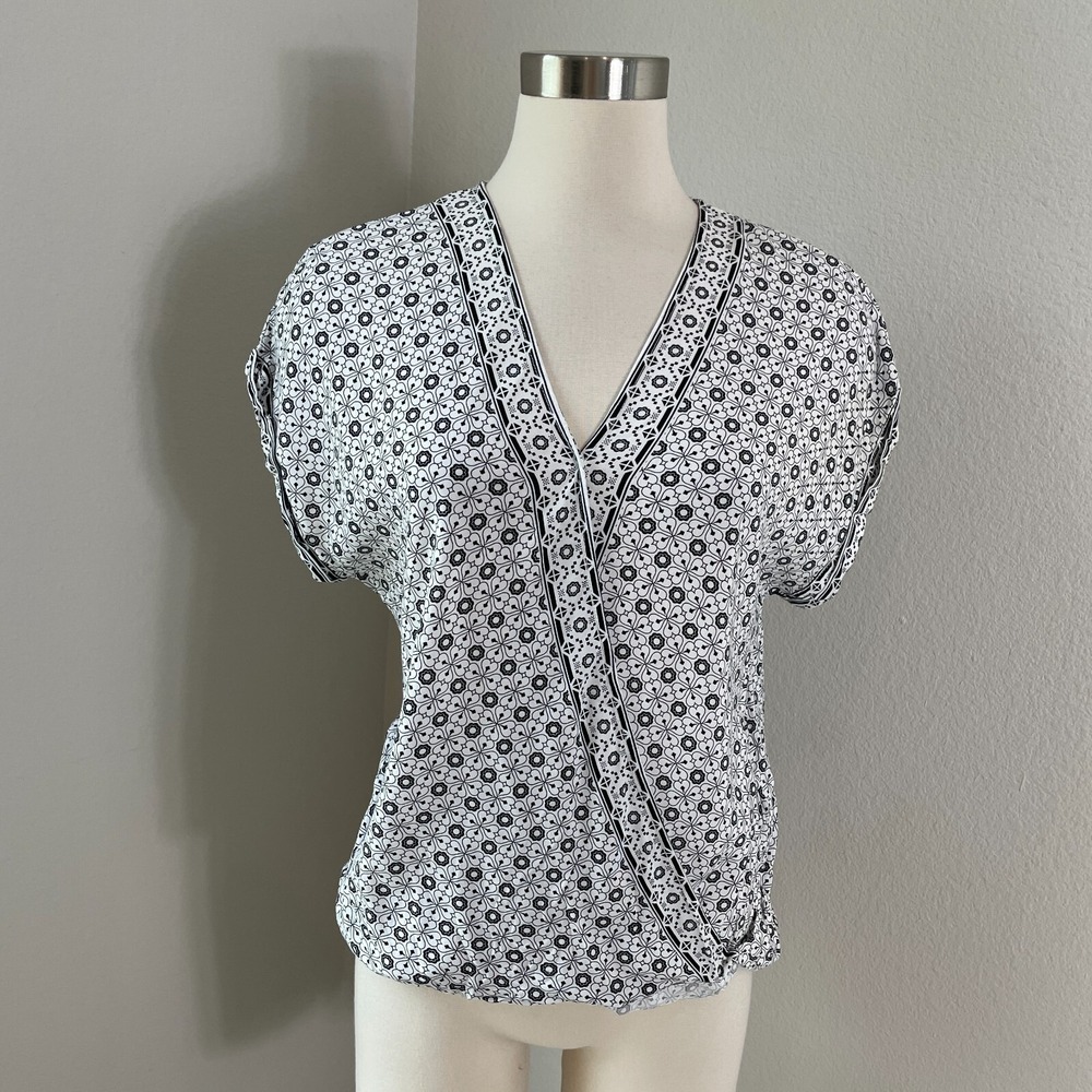 Max Studio Womens Small Short Sleeve‎ Surplice Blouse V Neck Top Shirt